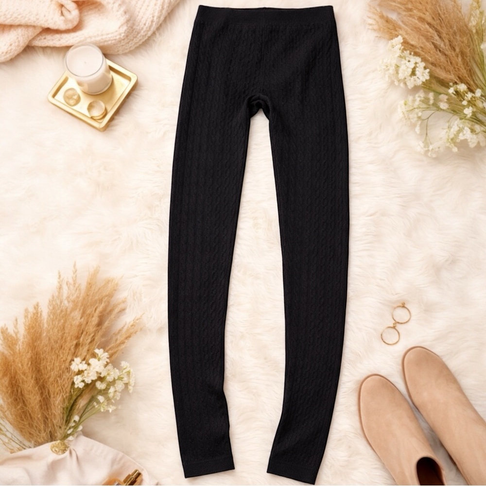 Wild Skye Black Cable Knit Leggings | Cozy Stretchy | Size S
